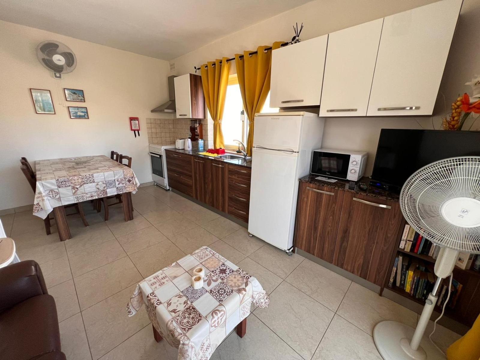Fiesta Apartment Seaview Mellieħa Dış mekan fotoğraf
